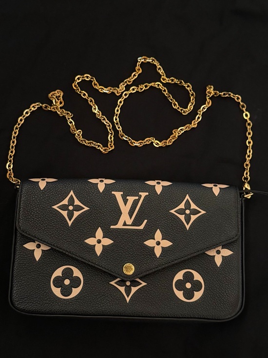 Louis Vuitton Handbags - Louis Vuitton Black & Beige Monogram Envelope Crossbody